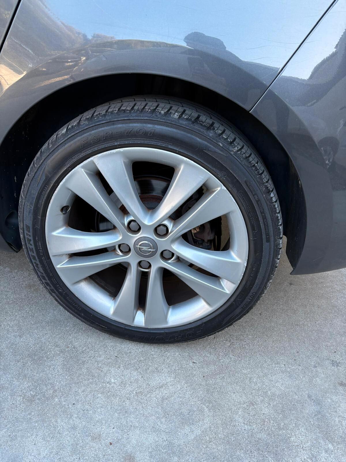 Opel Zafira Tourer 1.4 Turbo GPL 140CV 7 POSTI