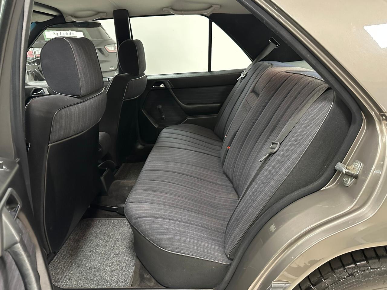 Mercedes-benz 200 E benzina Berlina 122 CV - 1986