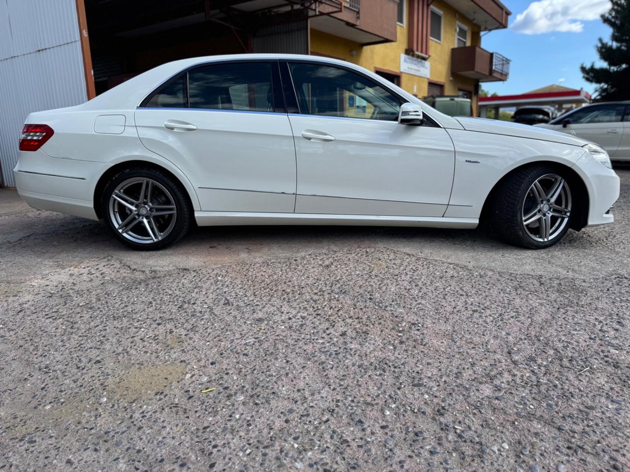 Mercedes-benz E 250 CDI BlueEFFICIENCY 4M. Executive