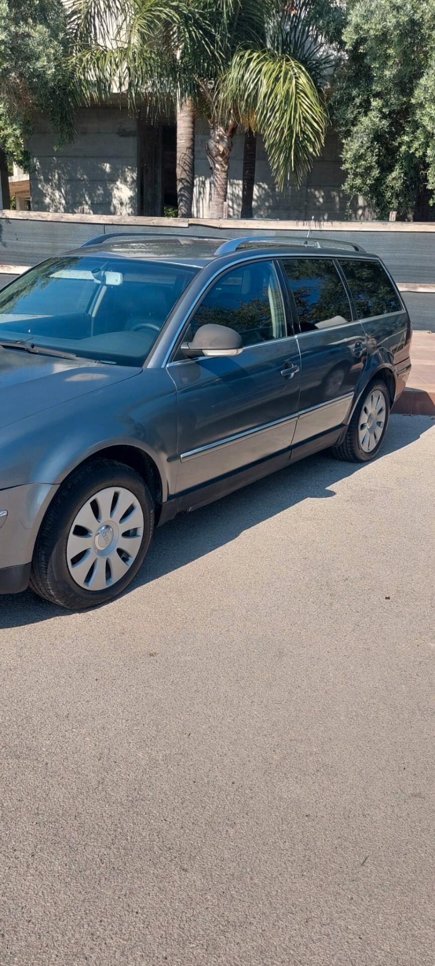 Volkswagen Passat 1.9 TDI/130 CV cat Var. C.line