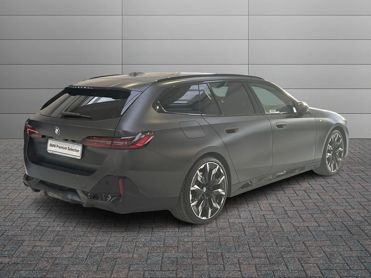BMW Serie 5 G61 2024 Touring - 520d Touring 48V xdrive MSport Pro auto