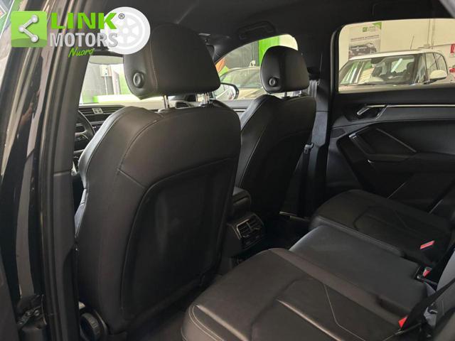 AUDI Q3 35 TDI quattro S tronic S line Identity black