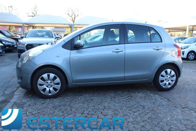 TOYOTA Yaris 1.0 5 porte
