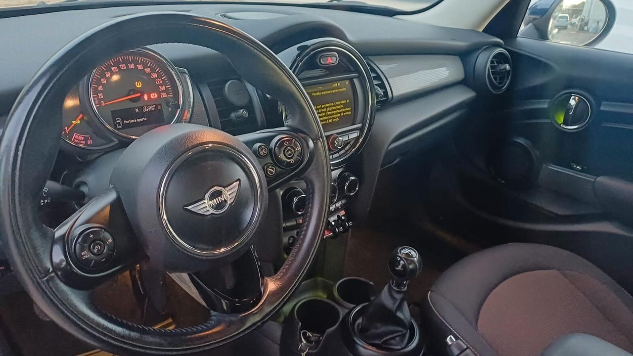 Mini COOPER D 1.5 2017 FULL OPTIONAL SOLO 49MILA KM LED F56