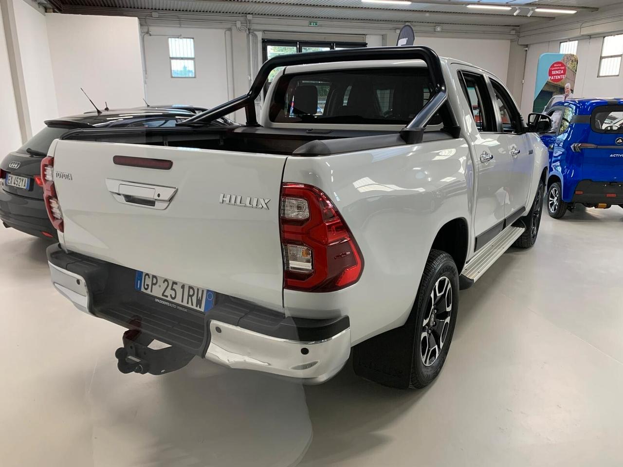 Toyota Hilux 2.8 D A/T 4WD 4 porte Double Cab Executive