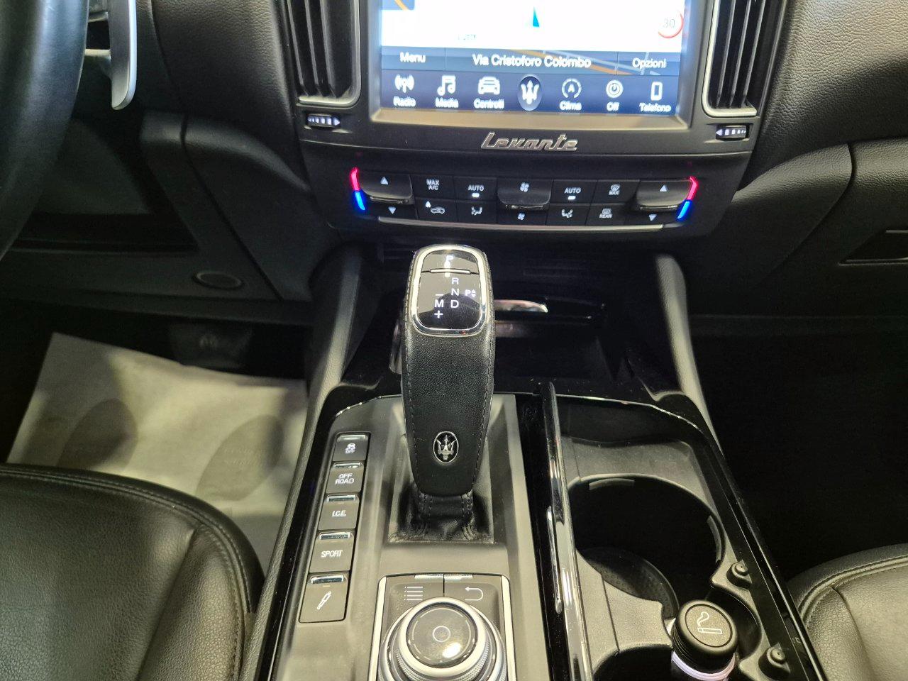 Maserati Levante 3.0 V6 350cv auto