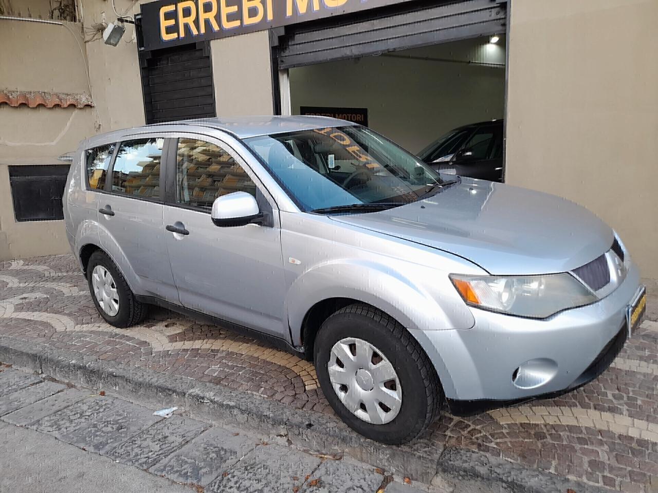 Mitsubishi Outlander 2.0 4X4