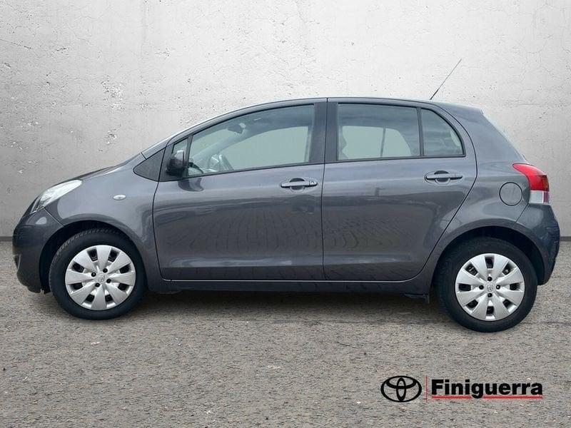 Toyota Yaris II 2005 5p 1.3 dual Sol