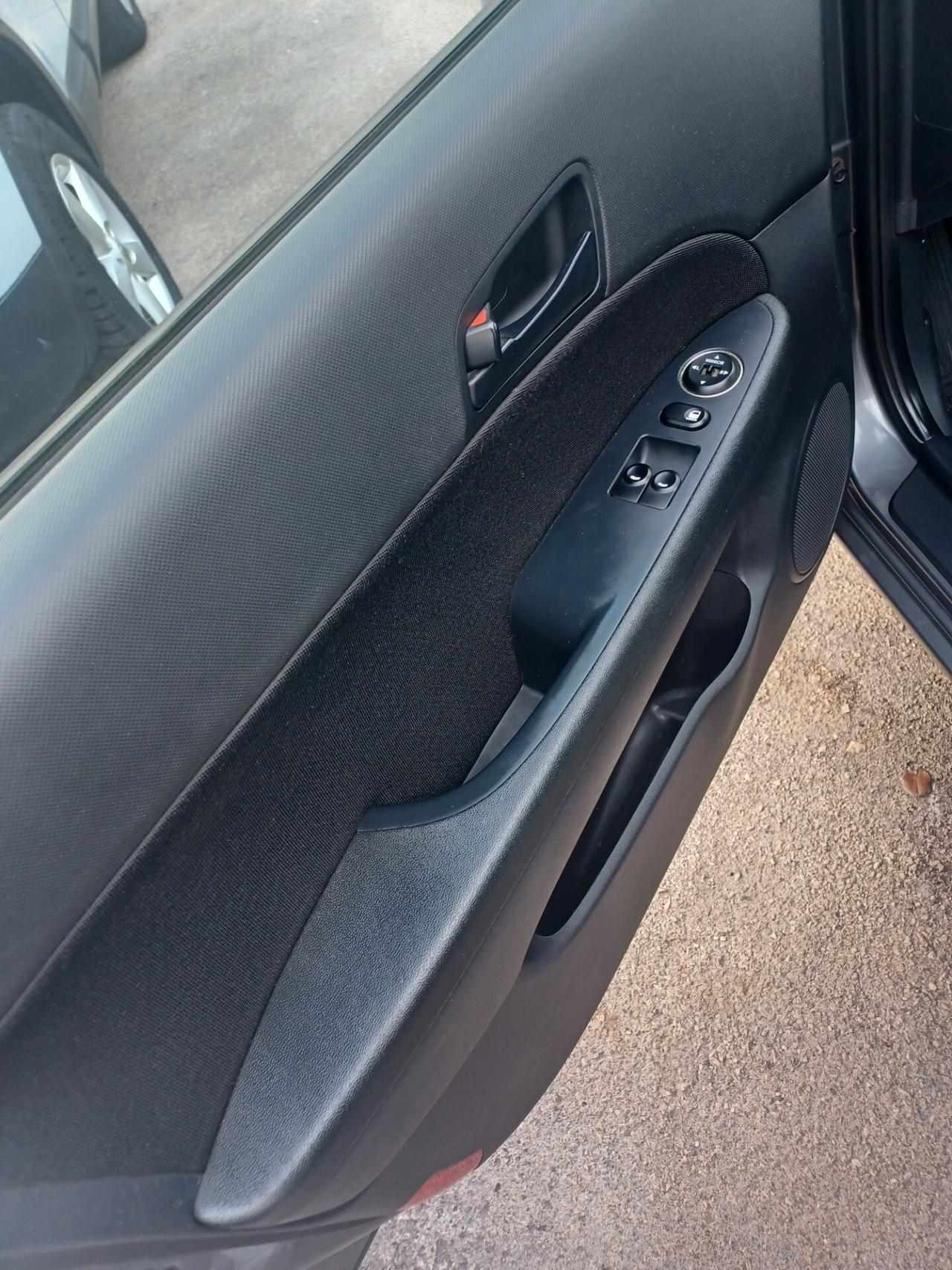 Hyundai i30 1.4 S.W. Blue Drive GPL