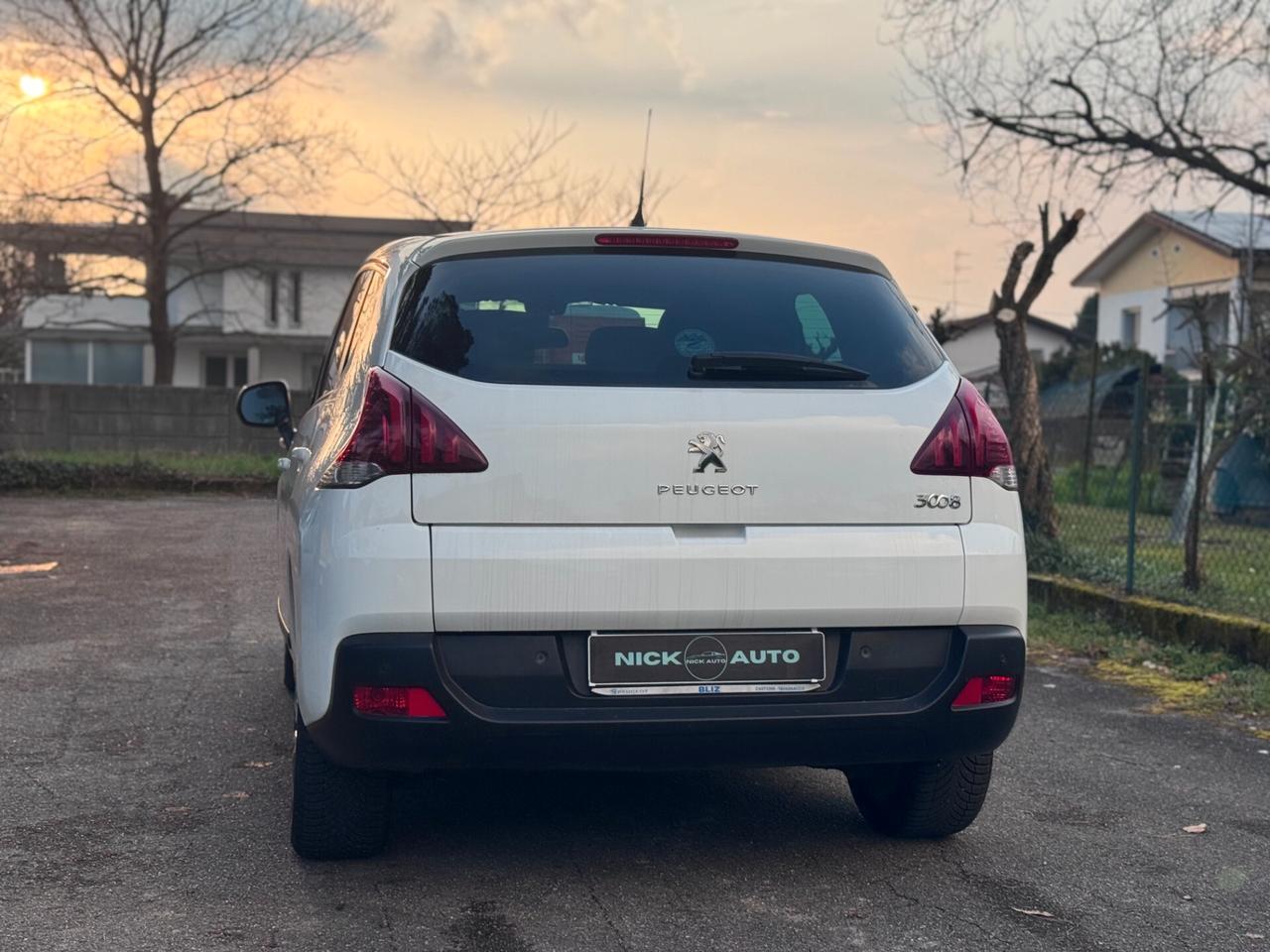 Peugeot 3008 1.6 HDi 115CV Business