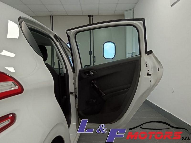 Peugeot 208 1.2 12V VTi 82cv Active