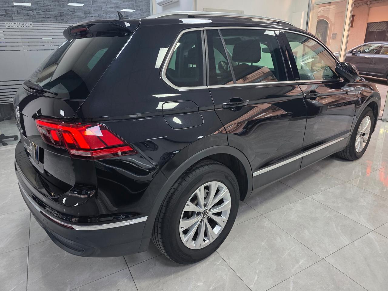 Volkswagen Tiguan 2.0 TDI 150 CV SCR DSG Elegance