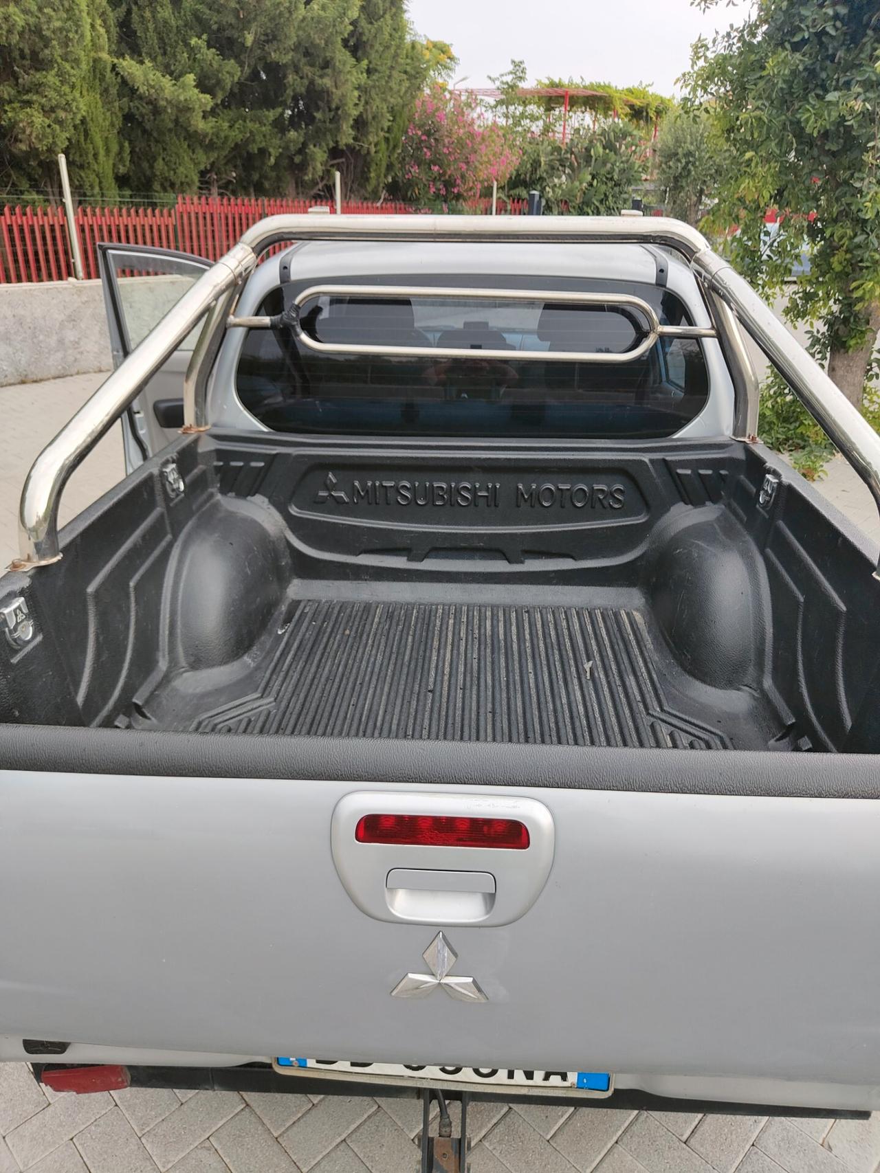 Mitsubishi L200 Mitsubishi L 200 2.5 DI-D/136CV doppia cabina