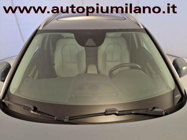 VOLVO XC40 T5 Recharge Plug-in Hybrid Inscription