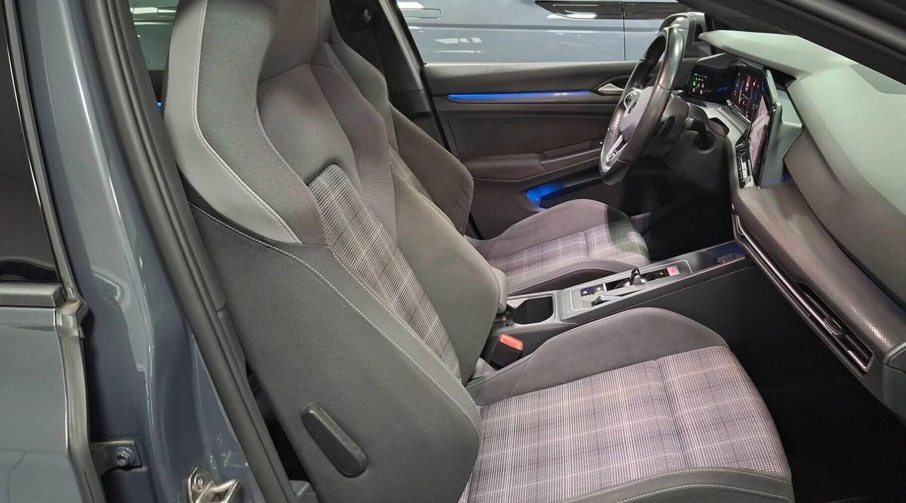 Volkswagen Golf 2.0 TDI DSG GTD 200cv