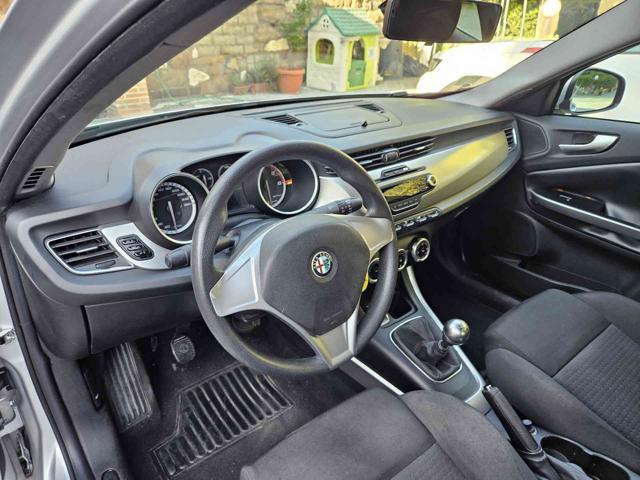 ALFA ROMEO Giulietta 1.6 JTDm-2 105 CV Distinctive