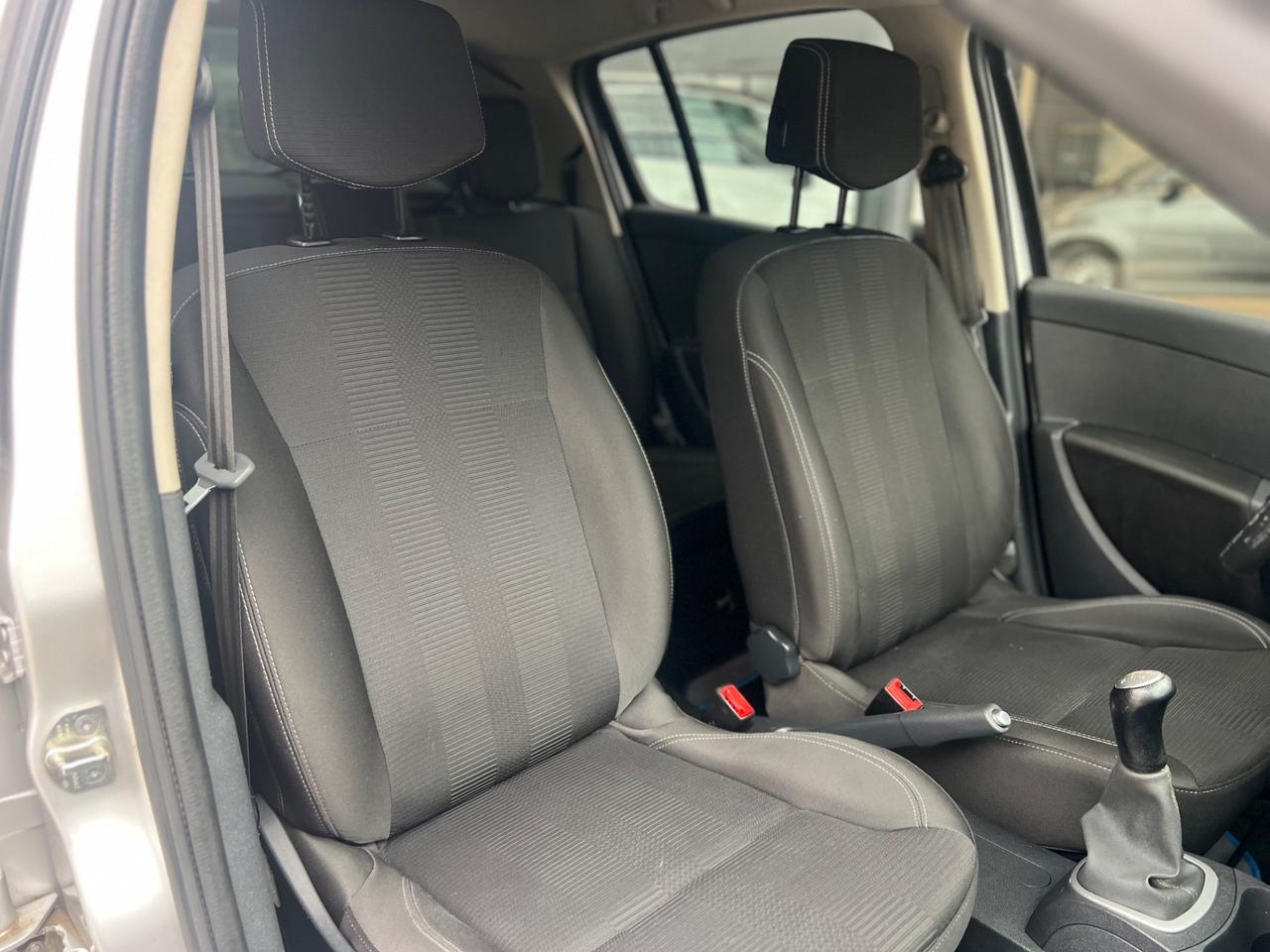 Renault Clio 1.2 benz - GARANZIA 12 MESI