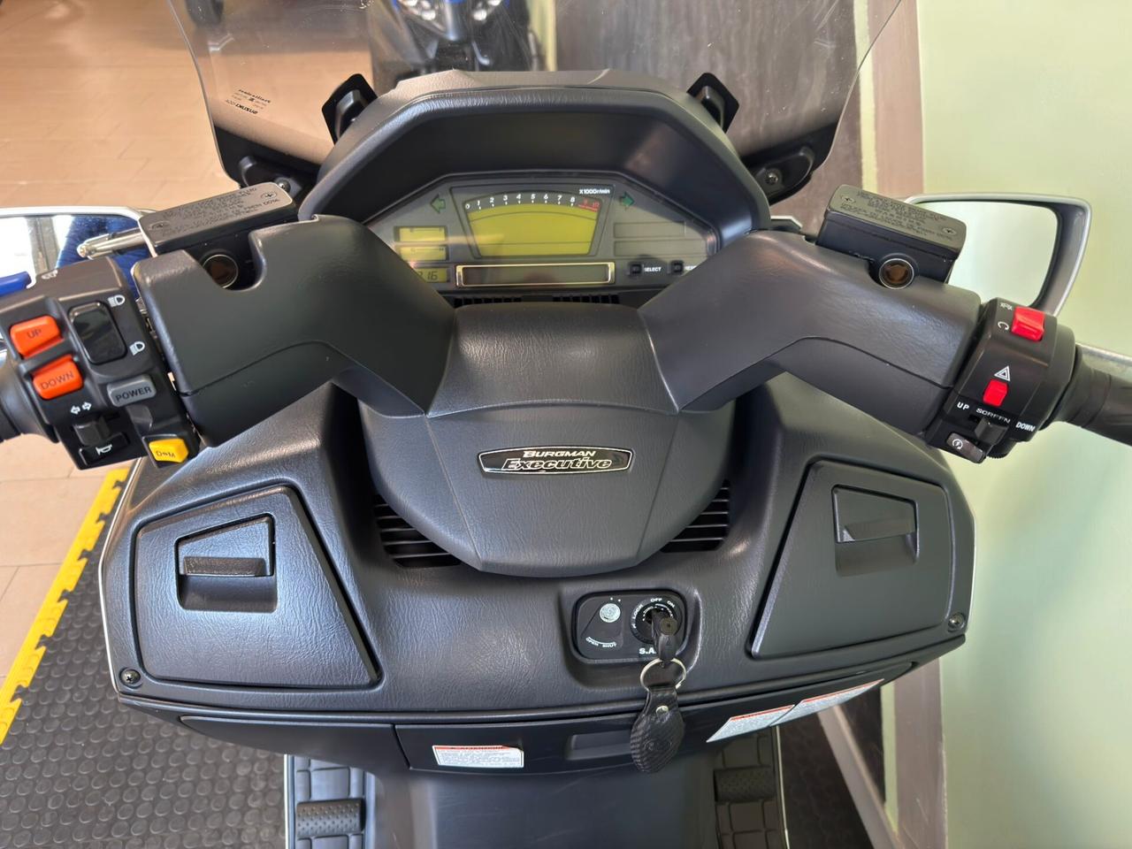 Suzuki Burgman AN 650 EXECUTIVE