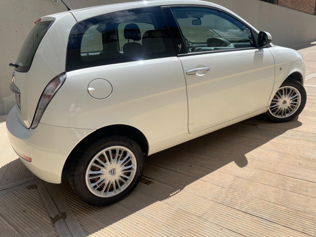 Lancia Ypsilon 91000