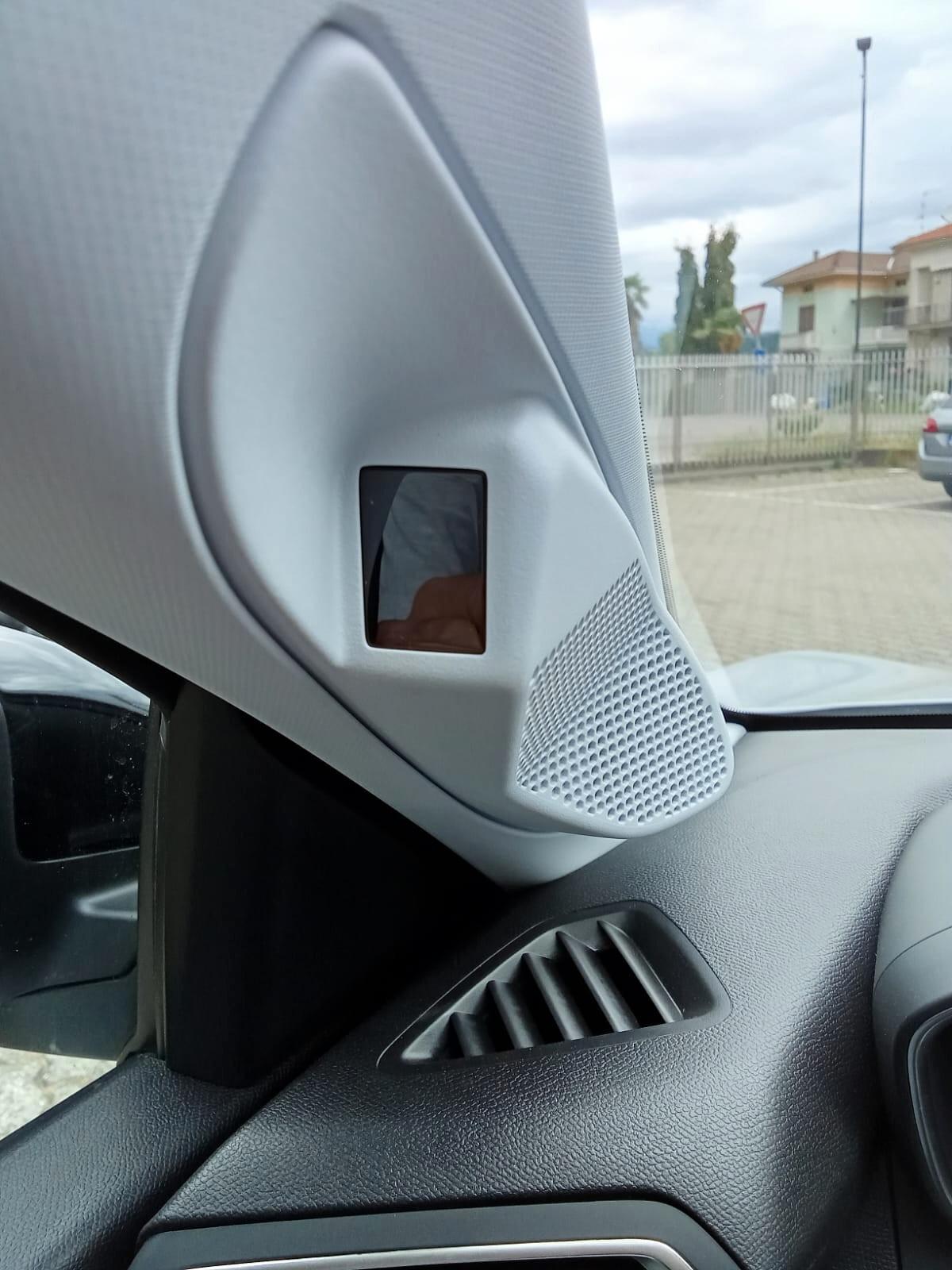 Peugeot 208 Business Turbo 100cv