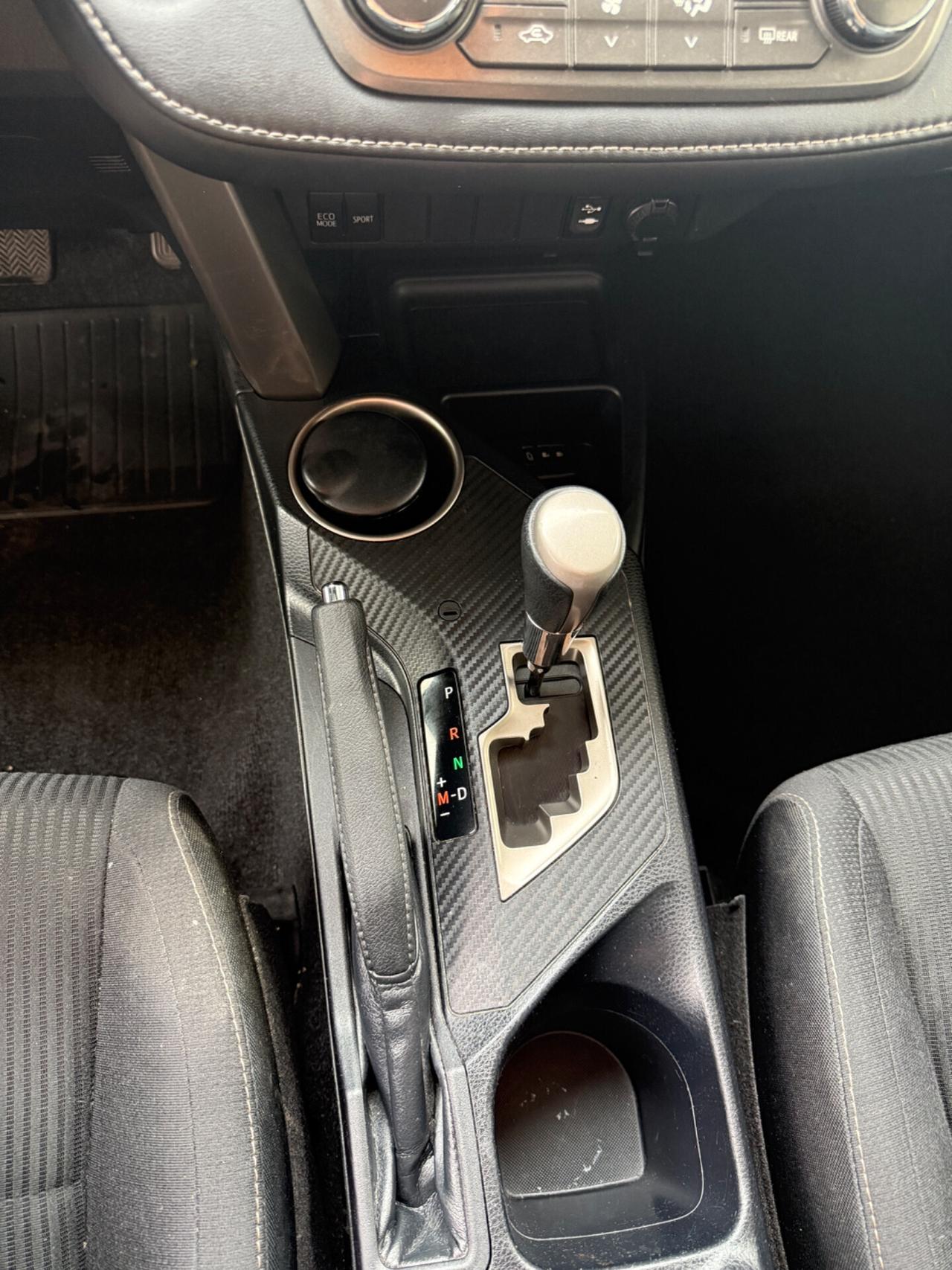 TOYOTA RAV4 2.0 D-4D 4WD STYLE 4X4