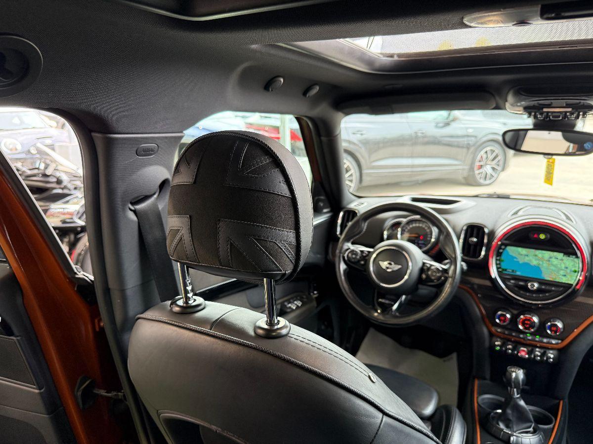MINI - Countryman Mini 2.0 Cooper D Hype