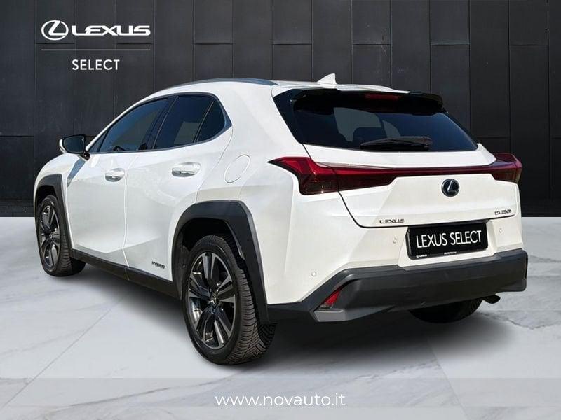 Lexus UX Hybrid Premium 2WD