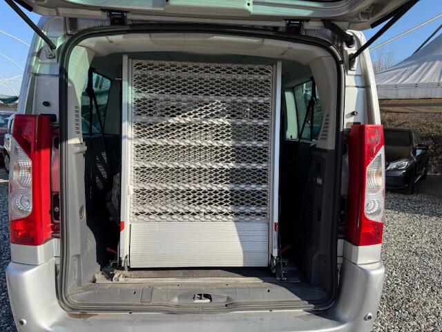 Citroen Jumpy 2.0 HDi con pedana per sollevamento carrozzine