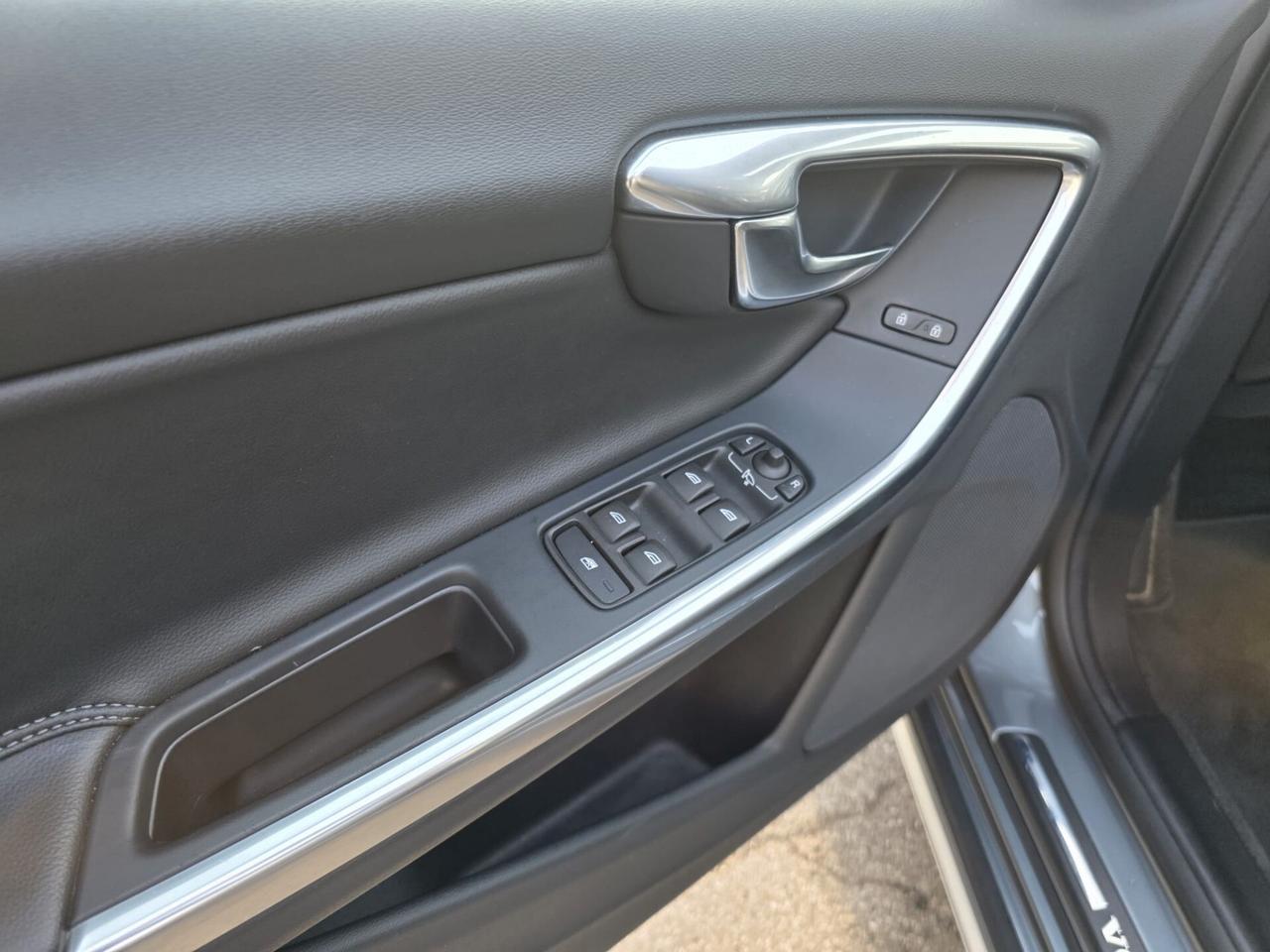 Volvo V60 Cross Country D3 Geartronic Pro