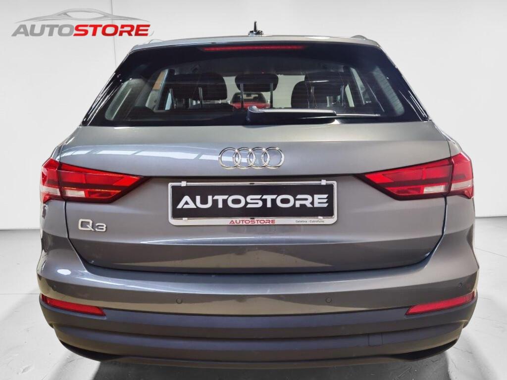 Audi Q3 35 TDI S tronic Business Sport