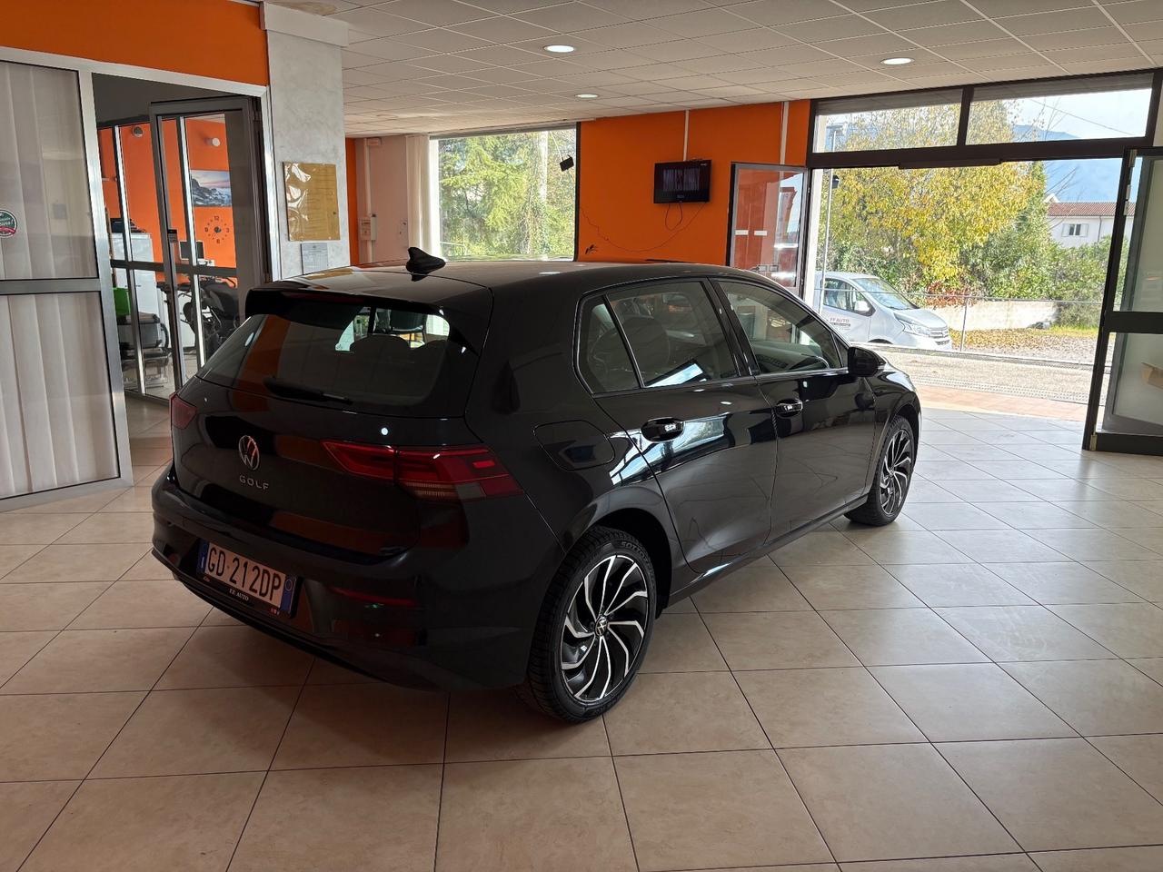 Volkswagen Golf 1.0 110 cv TSI EVO Life permute finanziamenti