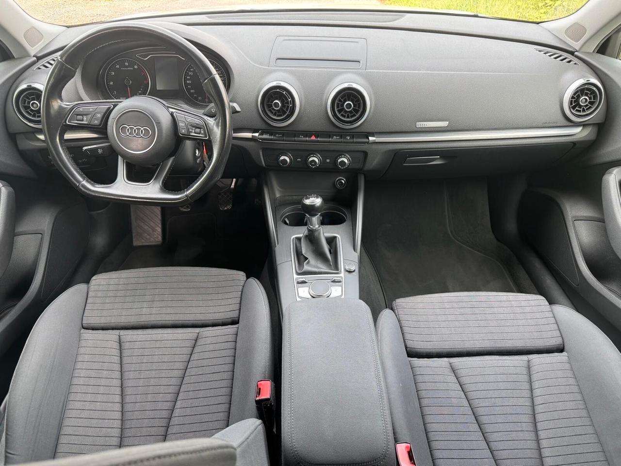 Audi A3 cambio manuale 5 porte