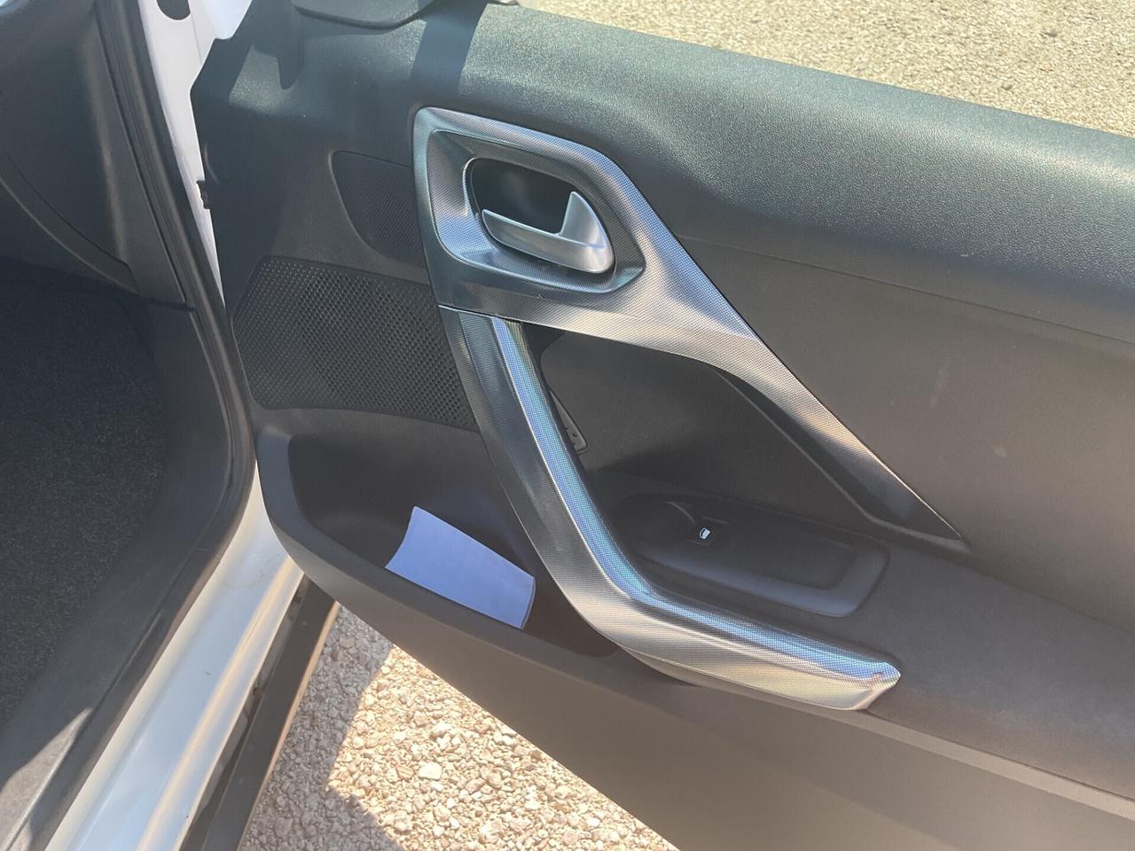 Peugeot 2008 BlueHDi 100 GT Line