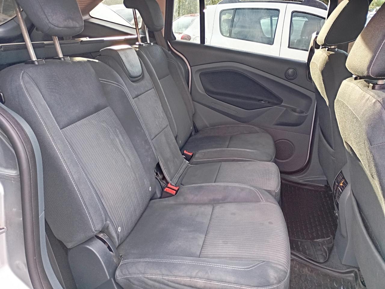 Ford C-Max7 1.6 TDCi 115CV Titanium