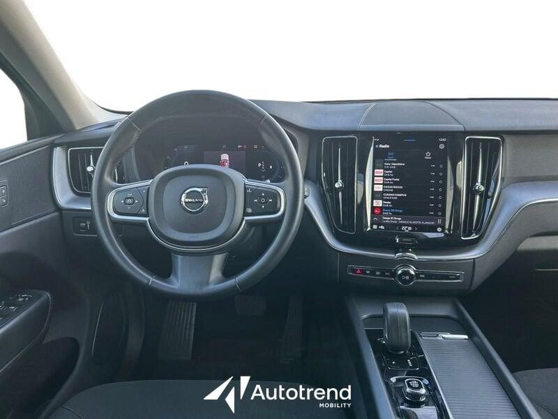 Volvo XC60 B4 197+14 CV AWD Automatica Mild Hybrid Momentum