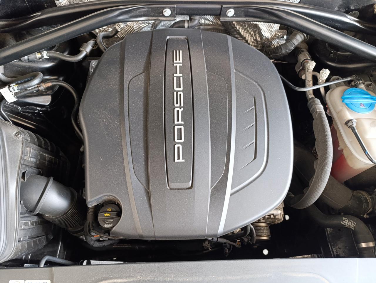 Porsche Macan 2.0 252cv pdk