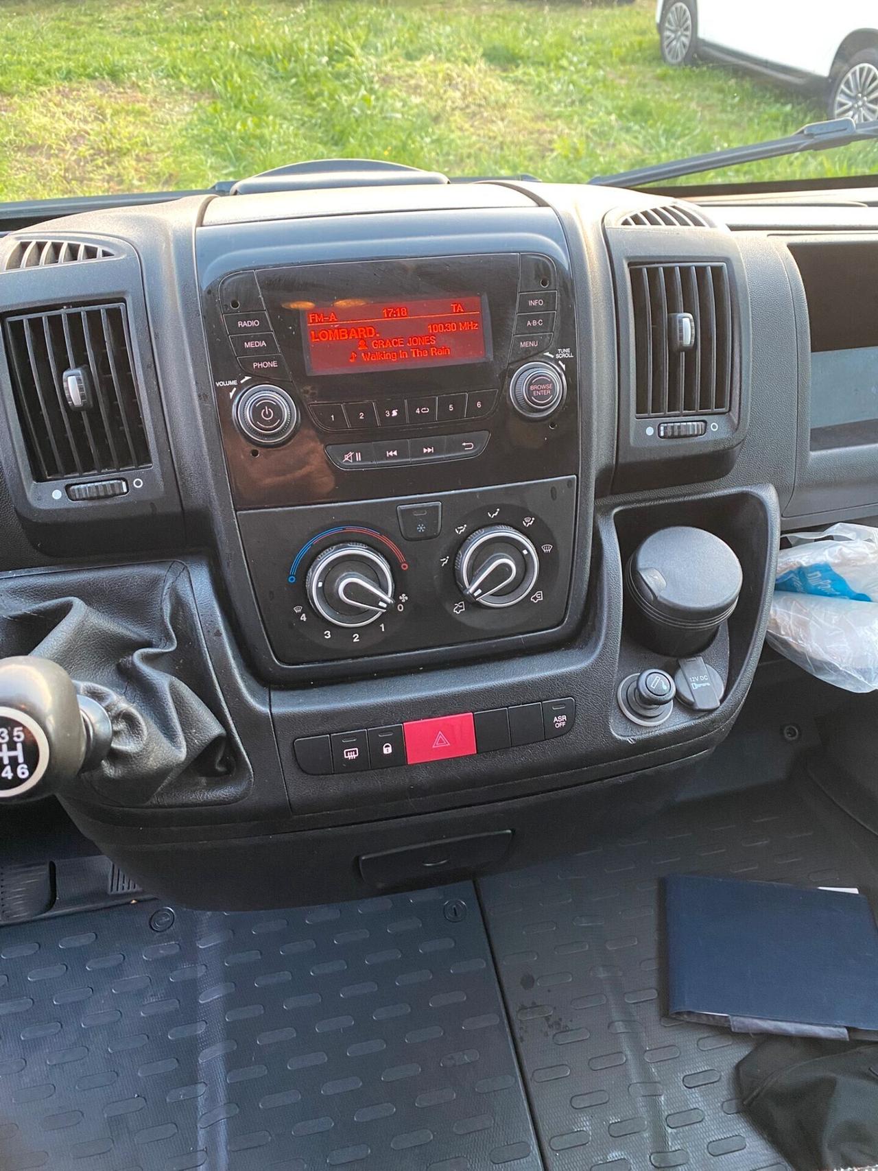 Peugeot Boxer 330 2.0 BlueHDi PC-TN Furgone