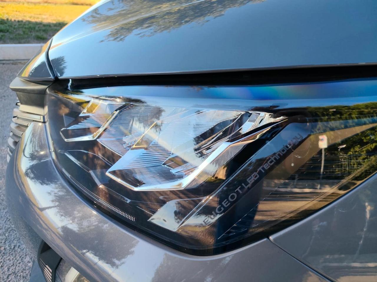 Peugeot 208 Hybrid 110 e-DCS6 Allure