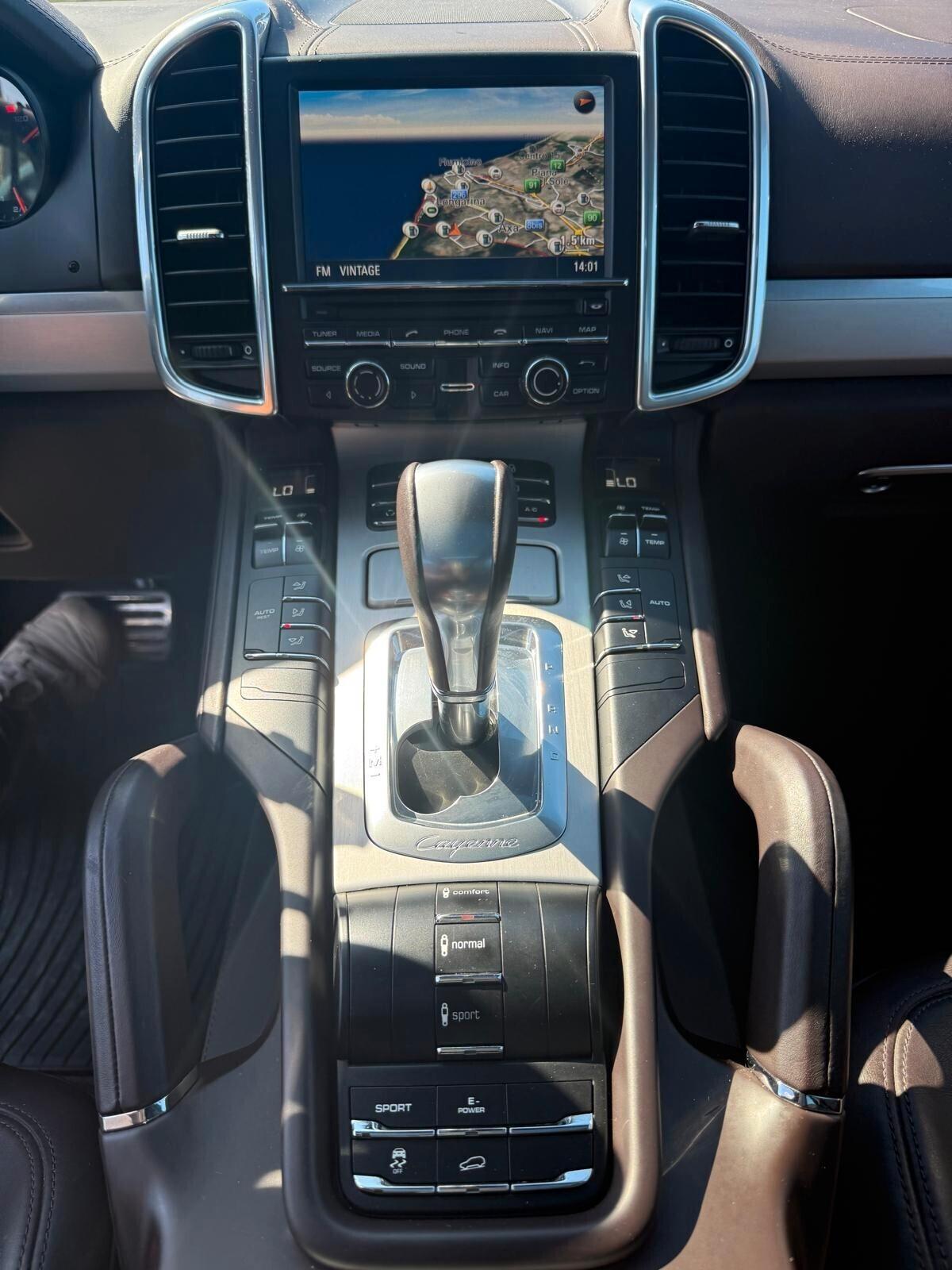 Porsche Cayenne 3.0 S Hybrid Full Tetto Navi Tv Tagliandi Porsche