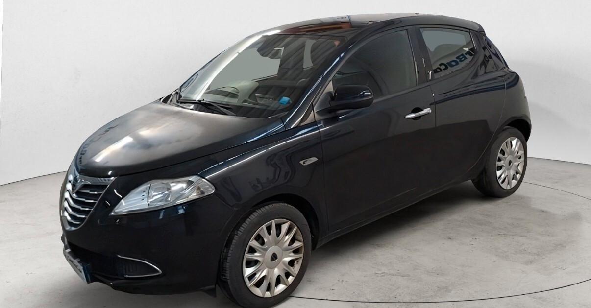 Lancia Ypsilon 1.2 69 CV CINGHIA OK - NEOPATENTATI