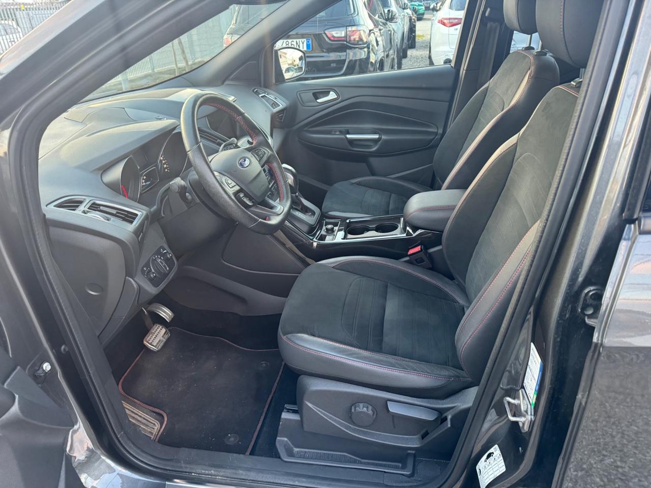 Ford Kuga 2.0 TDCI 150 CV S&S 4WD Powershift ST-Line