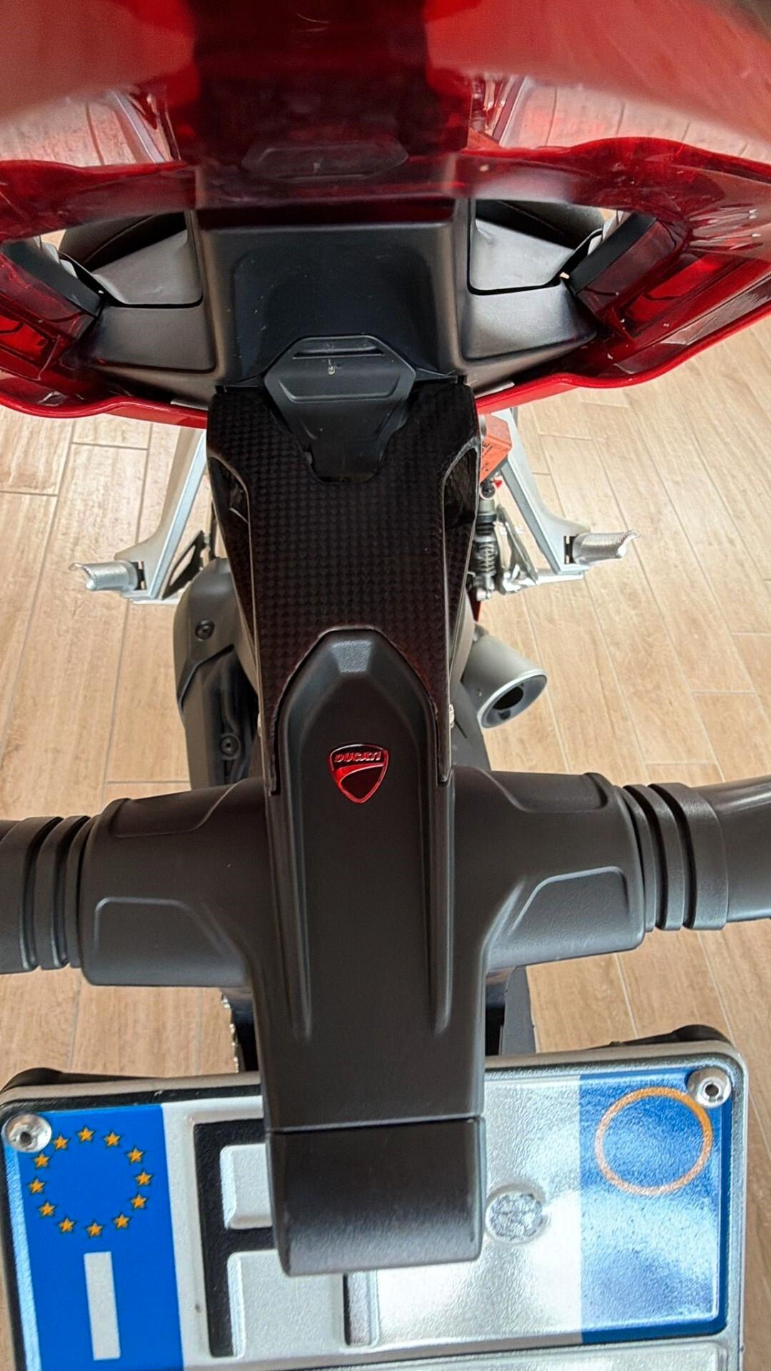 Ducati Panigale V2