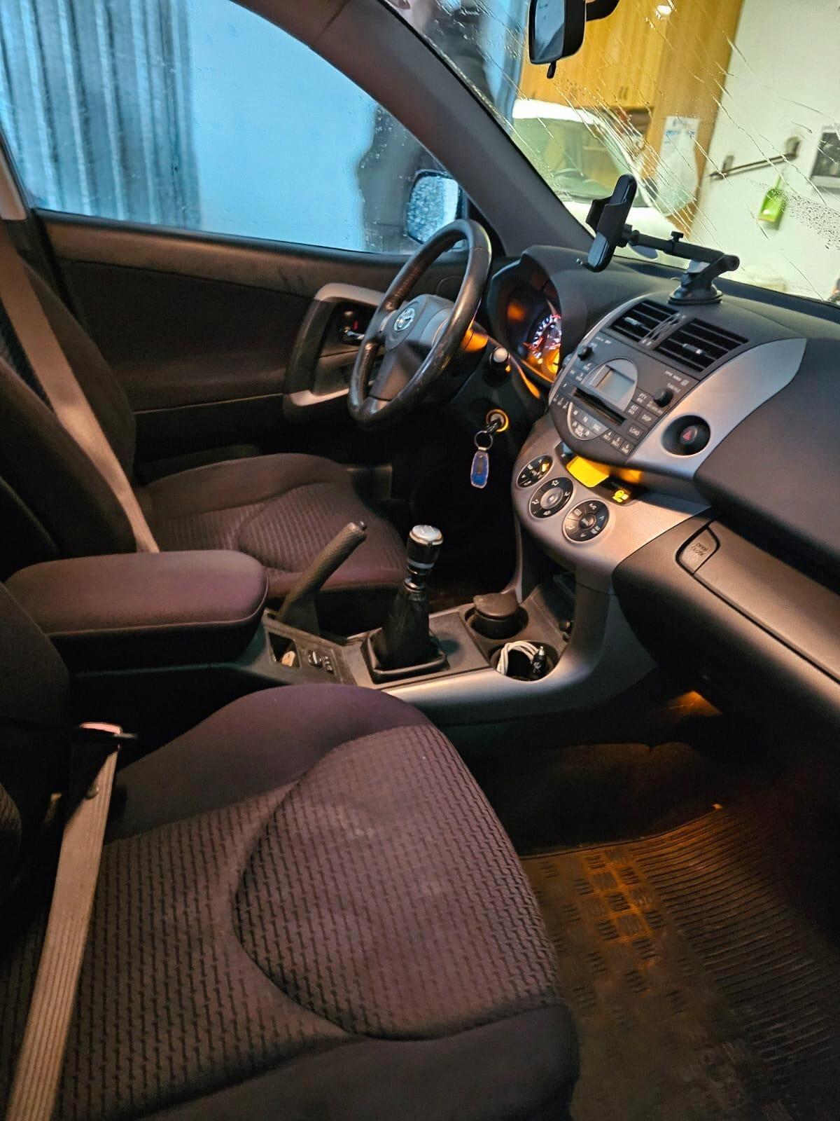 Toyota RAV 4 RAV4 2.2 D-4D 136 CV