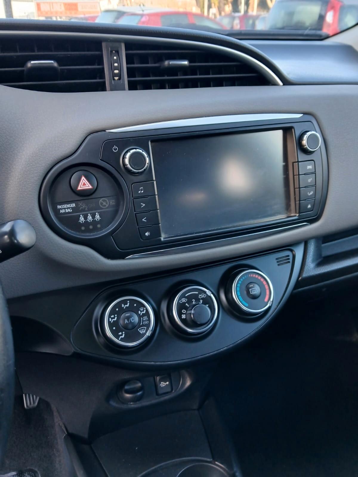 Toyota Yaris 1.0 5 porte Lounge