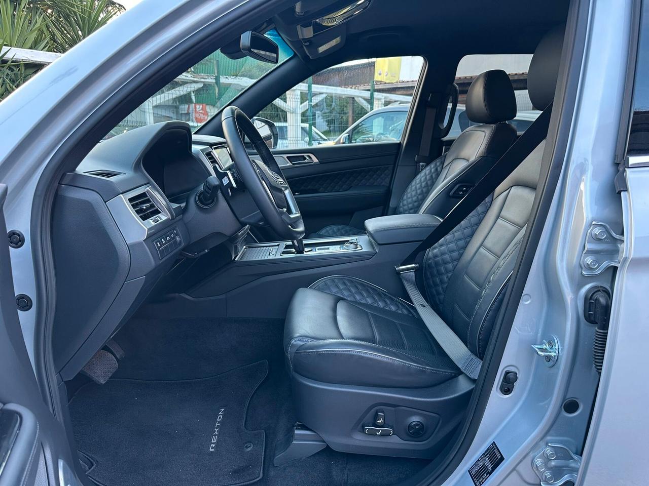 Ssangyong REXTON 2.2 4WD Dream 8 A/T