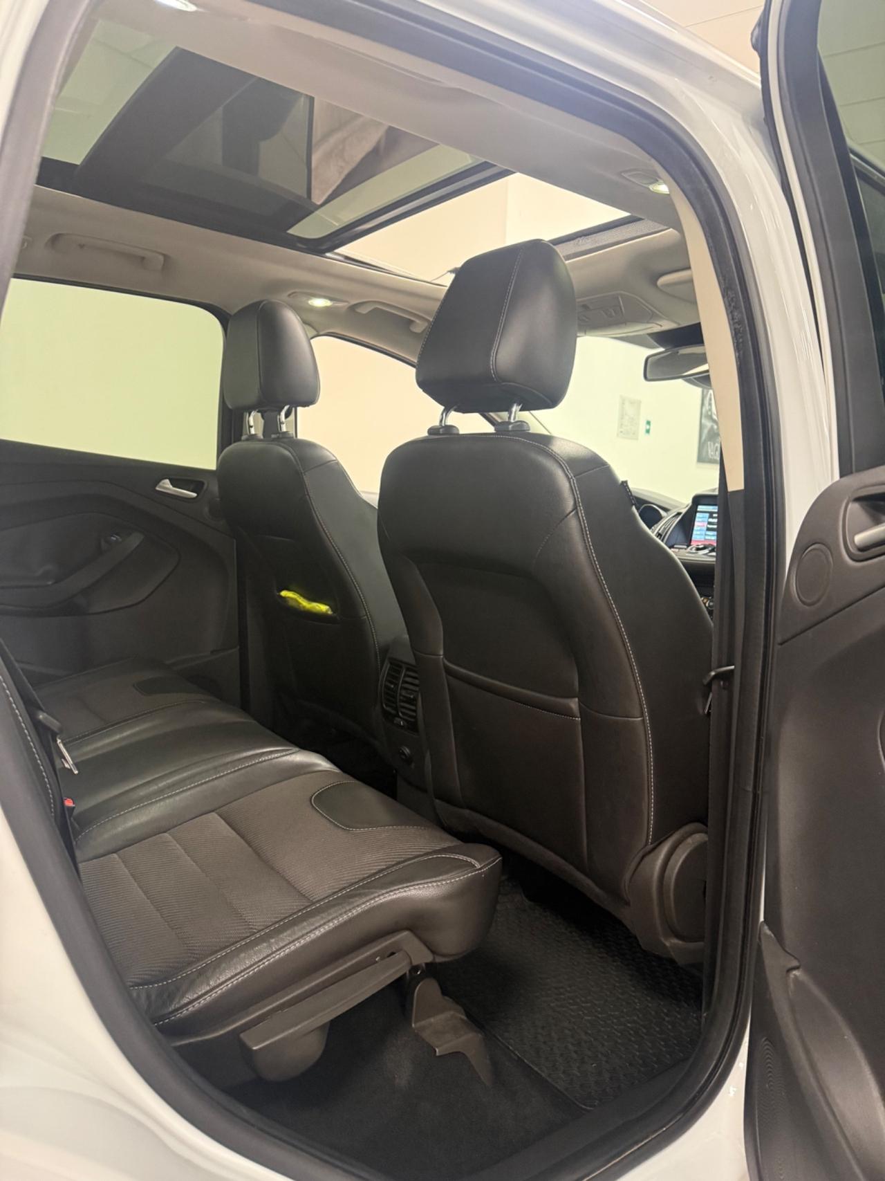 Ford Kuga 2.0 TDCI 150 CV S&S 4WD Powershift Titanium