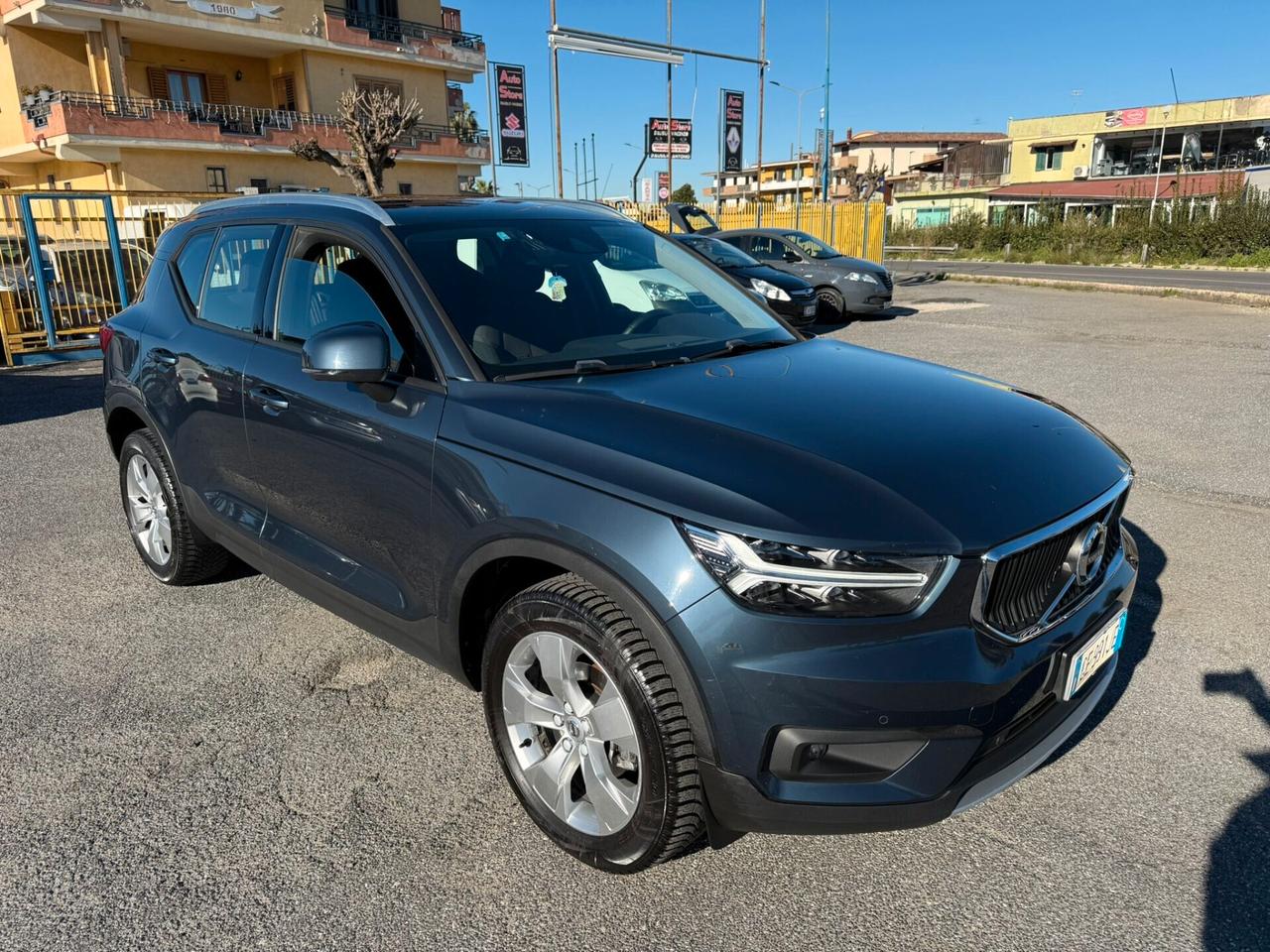 VOLVO XC40 MOMENTUM T2 1.5BENZINA 129CV AUTOMATICA EURO6B