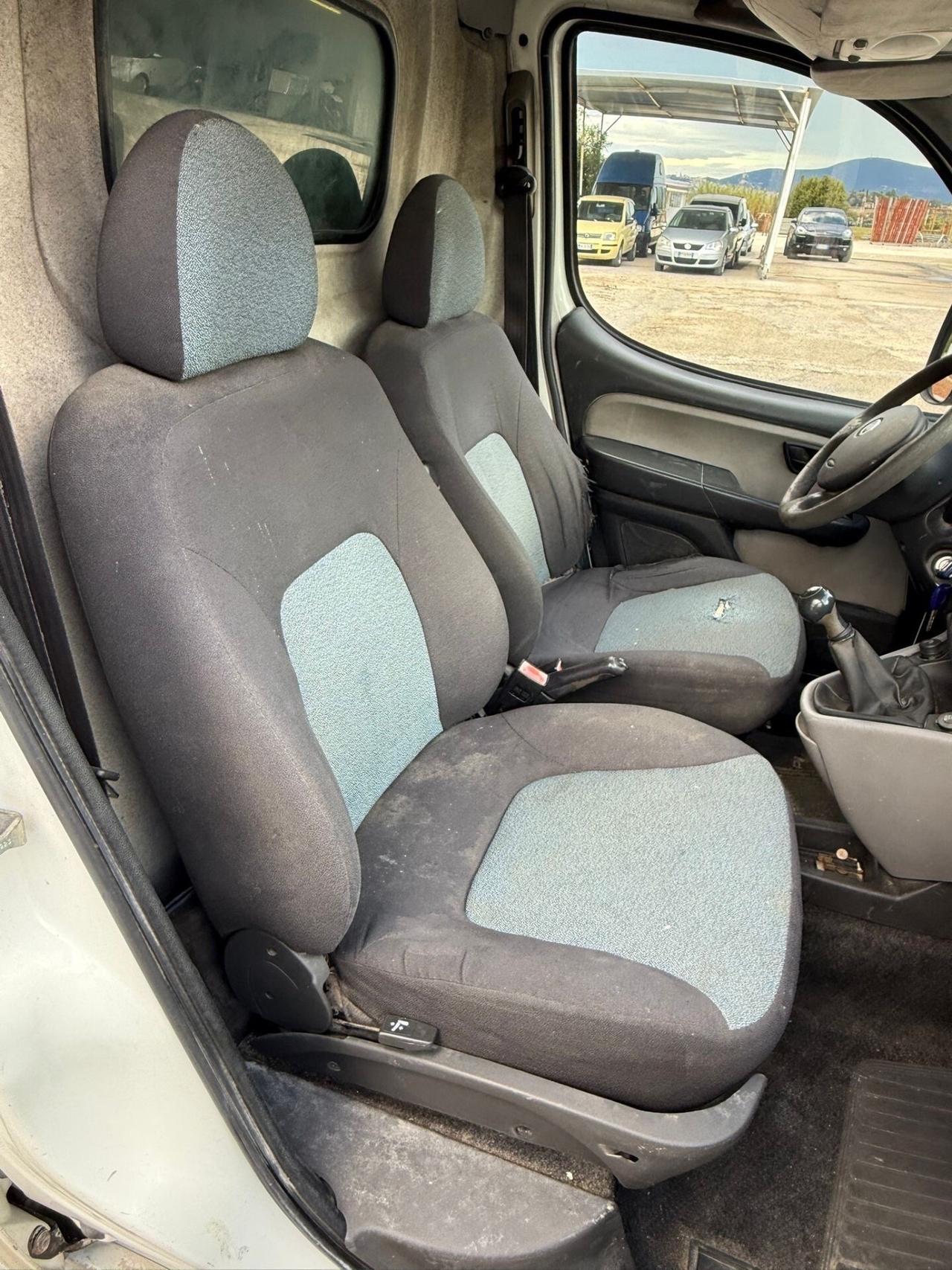 Furgone Fiat Doblò cargo 1.3 MJT neopatentati
