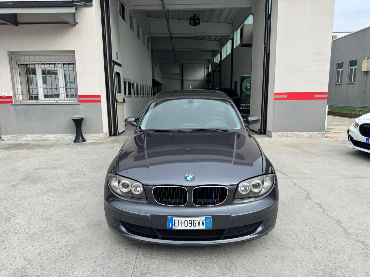 Bmw 118 118d 2.0 143CV cat 5 porte Futura DPF