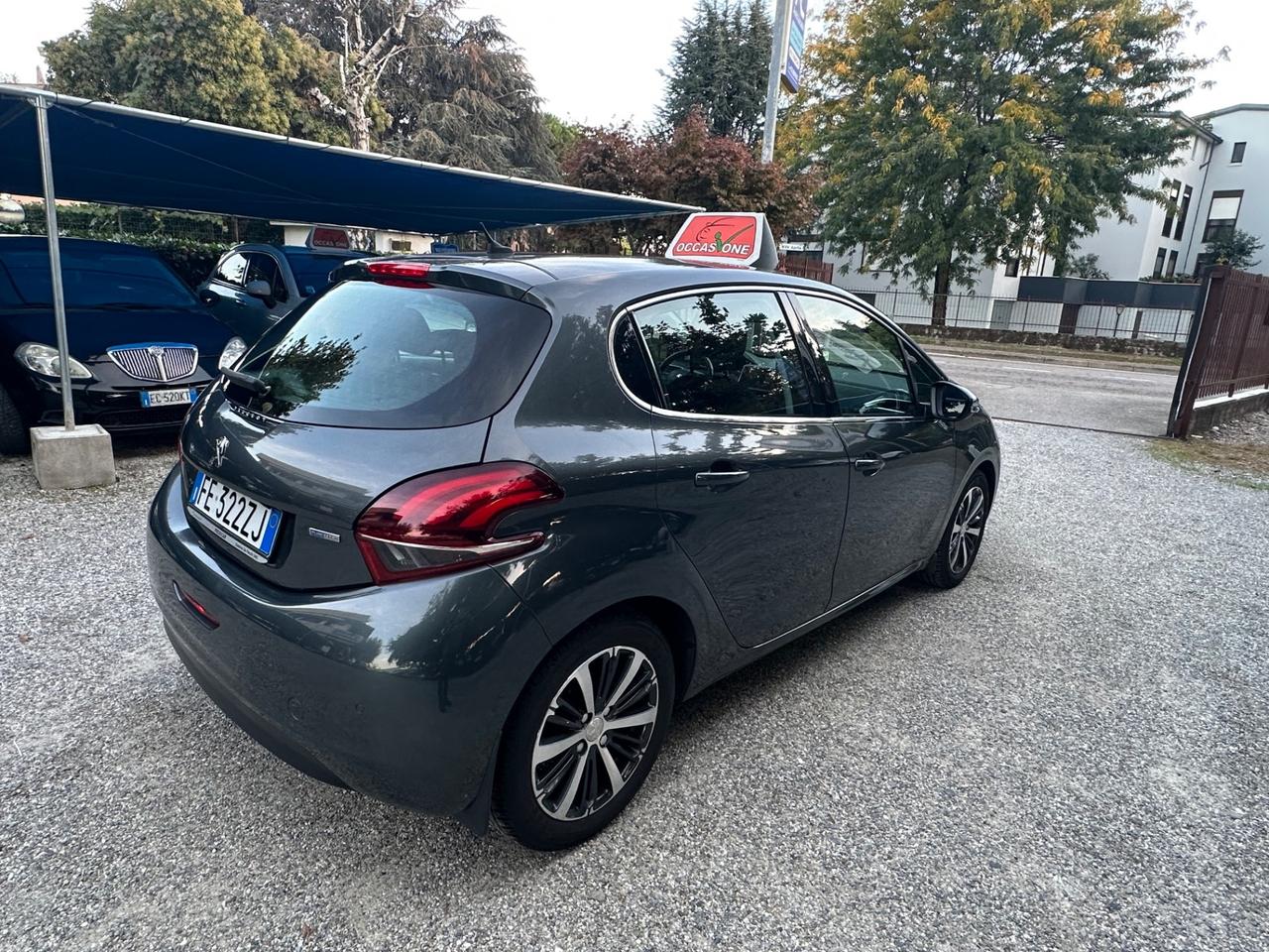 Peugeot 208 PureTech 82 5 porte Allure